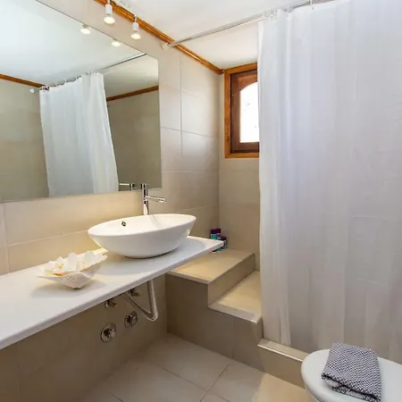 Anchor αpartments Apartment